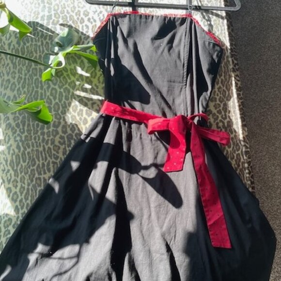 Retro Pinup style Morbid dress - Picture 2 of 3